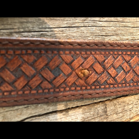 Wild Rose Sheldon Cow Hide belt - Picture 3 of 6
